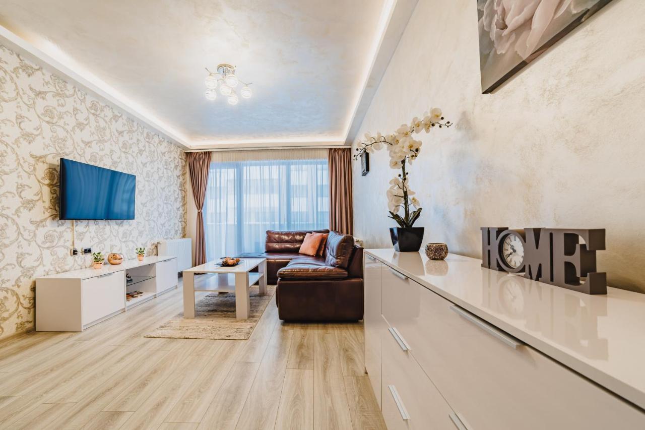 Apartament Sentimento Lägenhet Braşov Exteriör bild