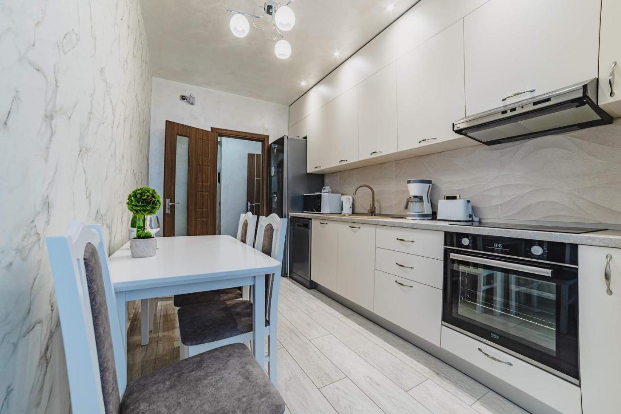 Apartament Sentimento Lägenhet Braşov Exteriör bild