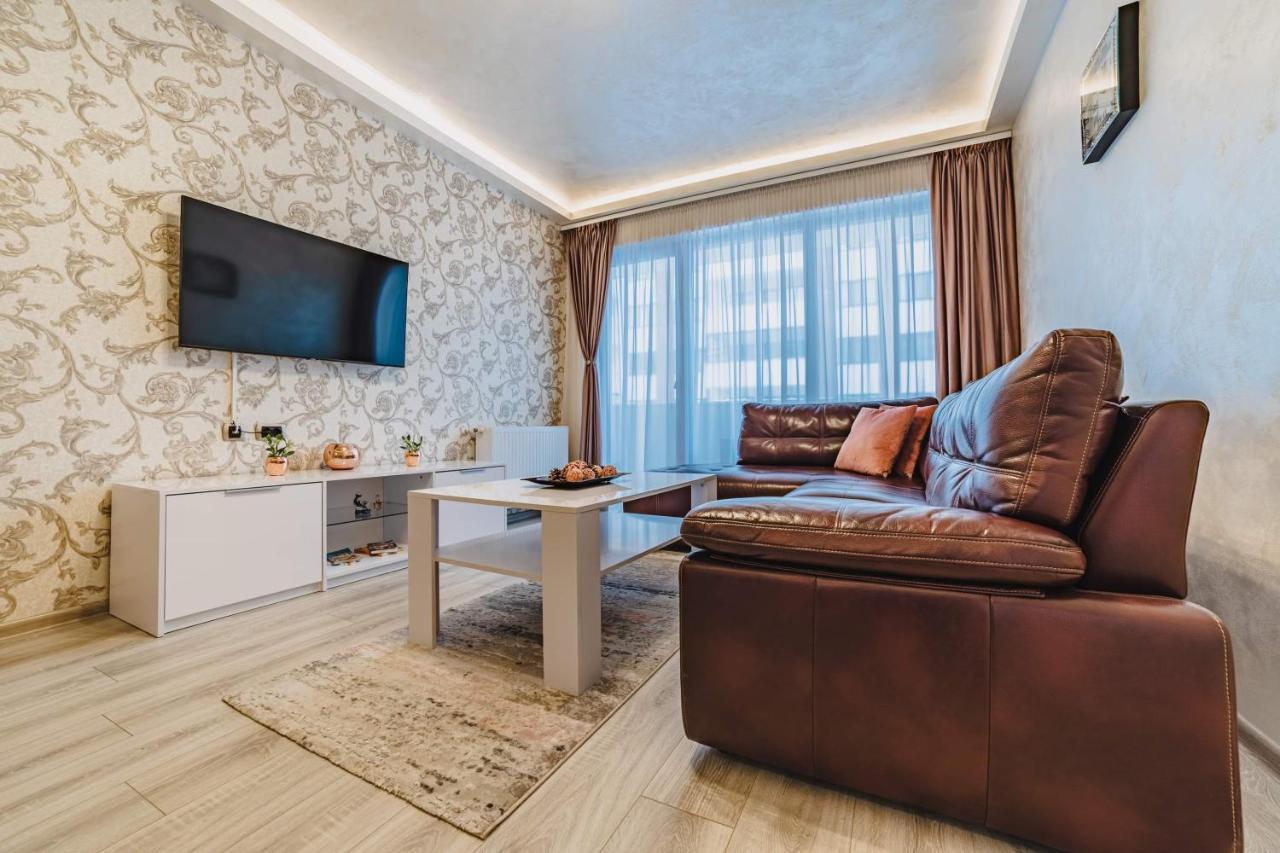 Apartament Sentimento Lägenhet Braşov Exteriör bild