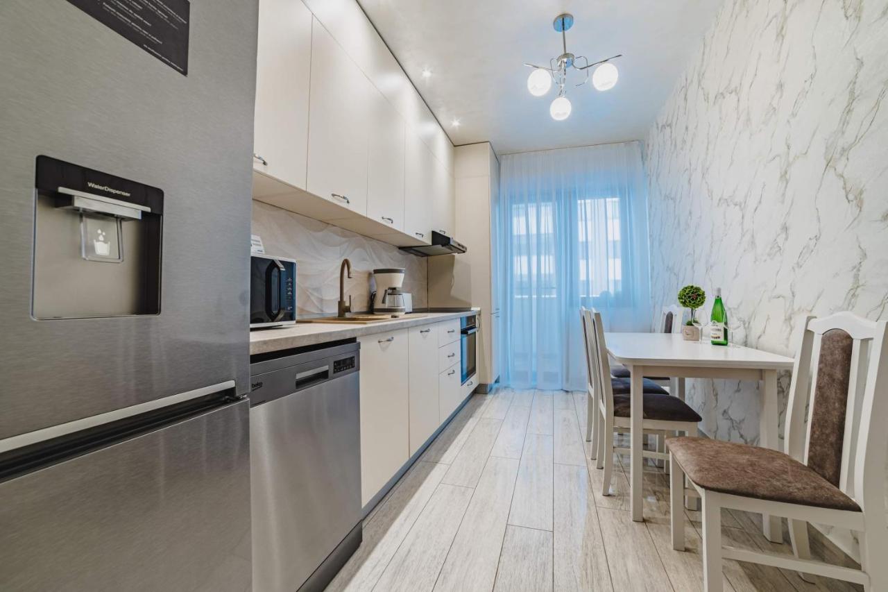 Apartament Sentimento Lägenhet Braşov Exteriör bild