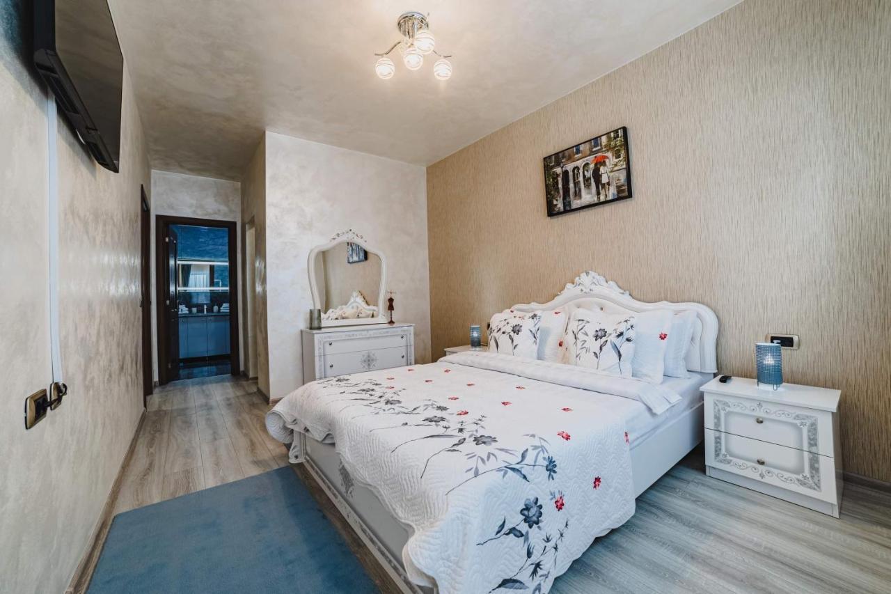 Apartament Sentimento Lägenhet Braşov Exteriör bild